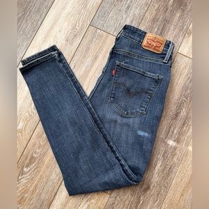 🛍️ Levi Strauss & co  721 High rise skinny jeans. Excellent condition.